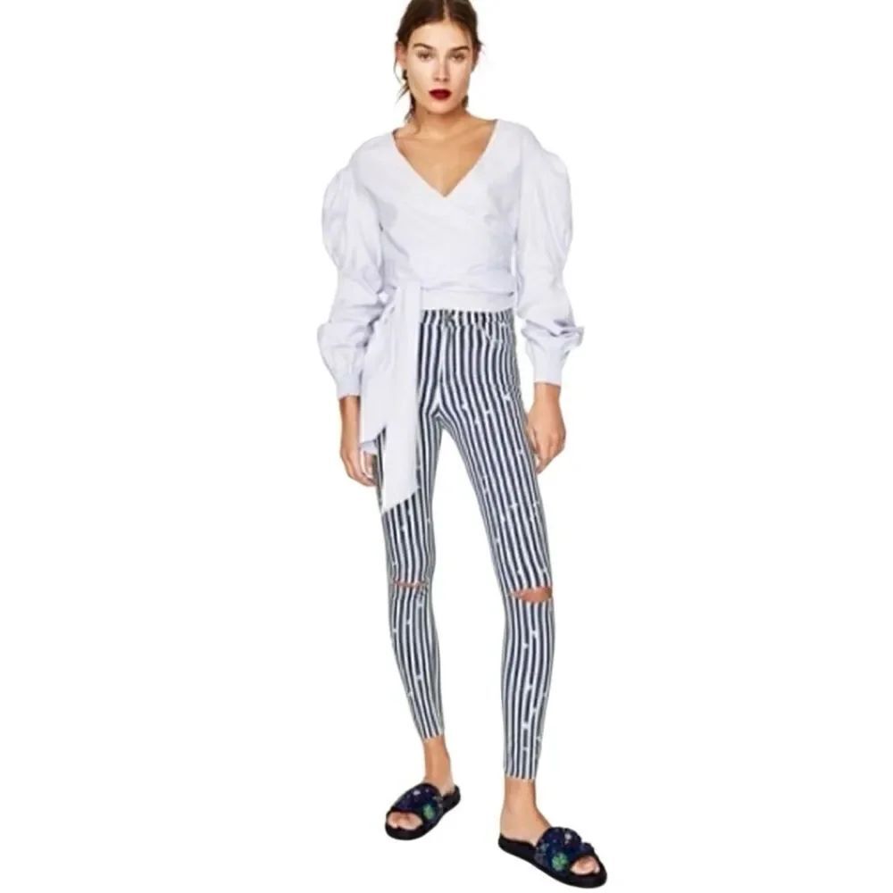 Zara trafaluc high rise bleached striped distressed skinny Jeans Size 2